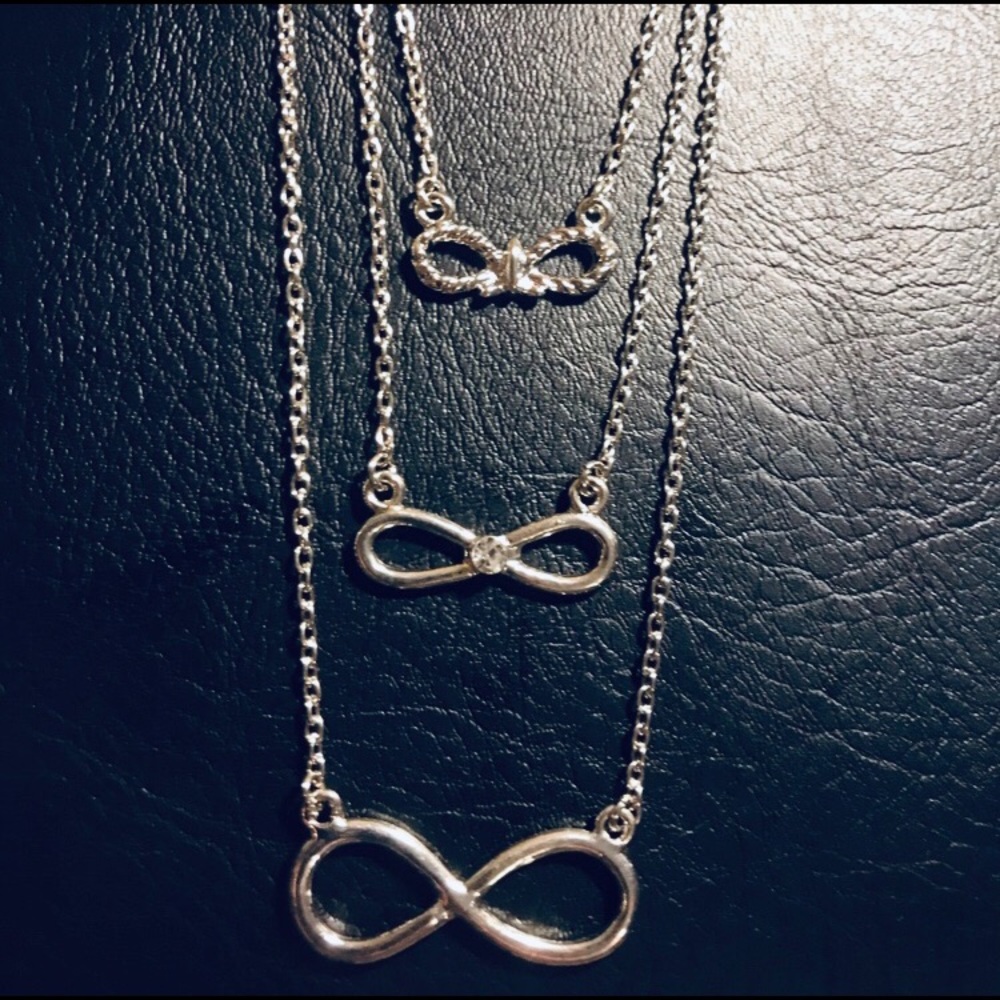 ⚡️Infinity Silver 3 tier Necklace NEW